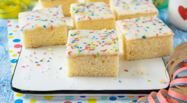 Bunte Fantaschnitten, ein einfaches Rezept für jeden Anlass. Perfekt für Kindergeburtstage oder Karneval.